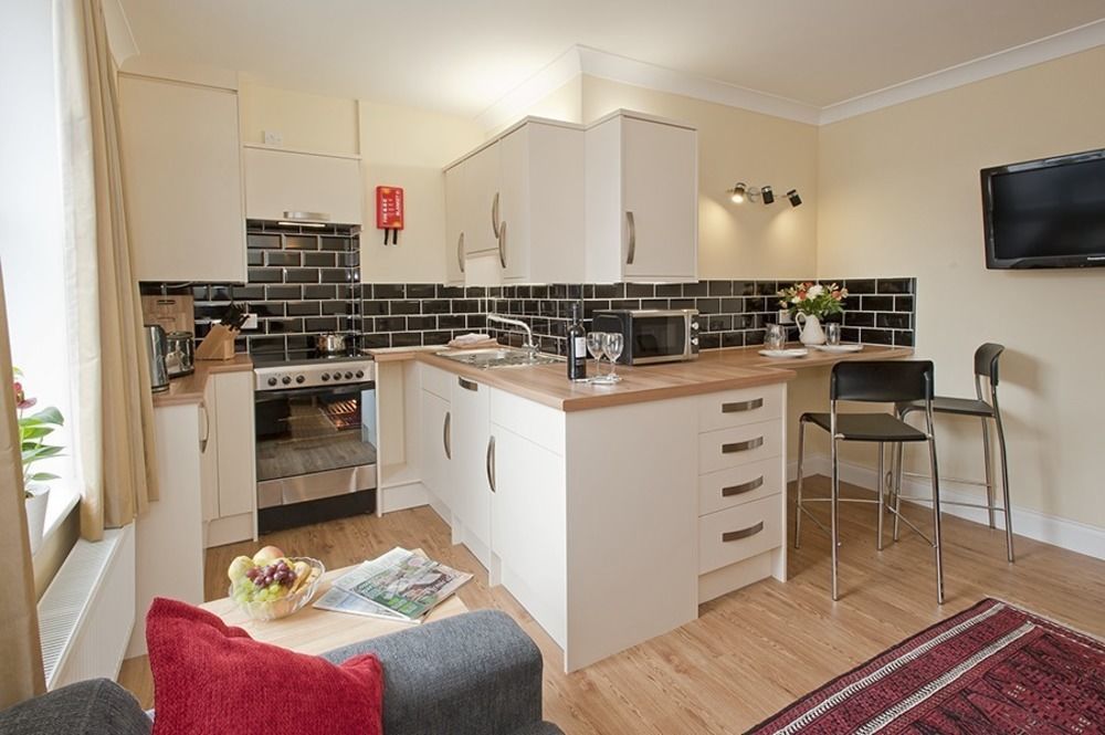 Peartree Serviced Apartments Salisbury Exteriör bild