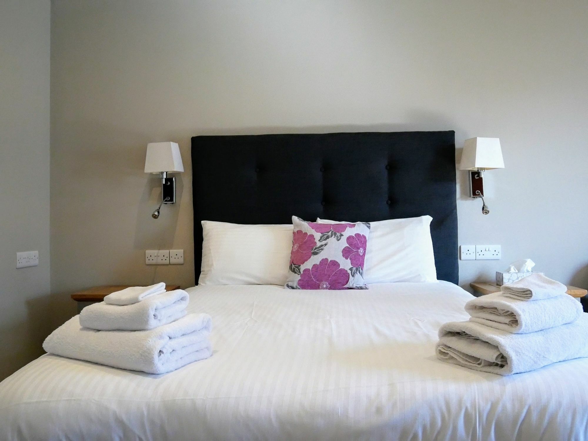 Peartree Serviced Apartments Salisbury Exteriör bild