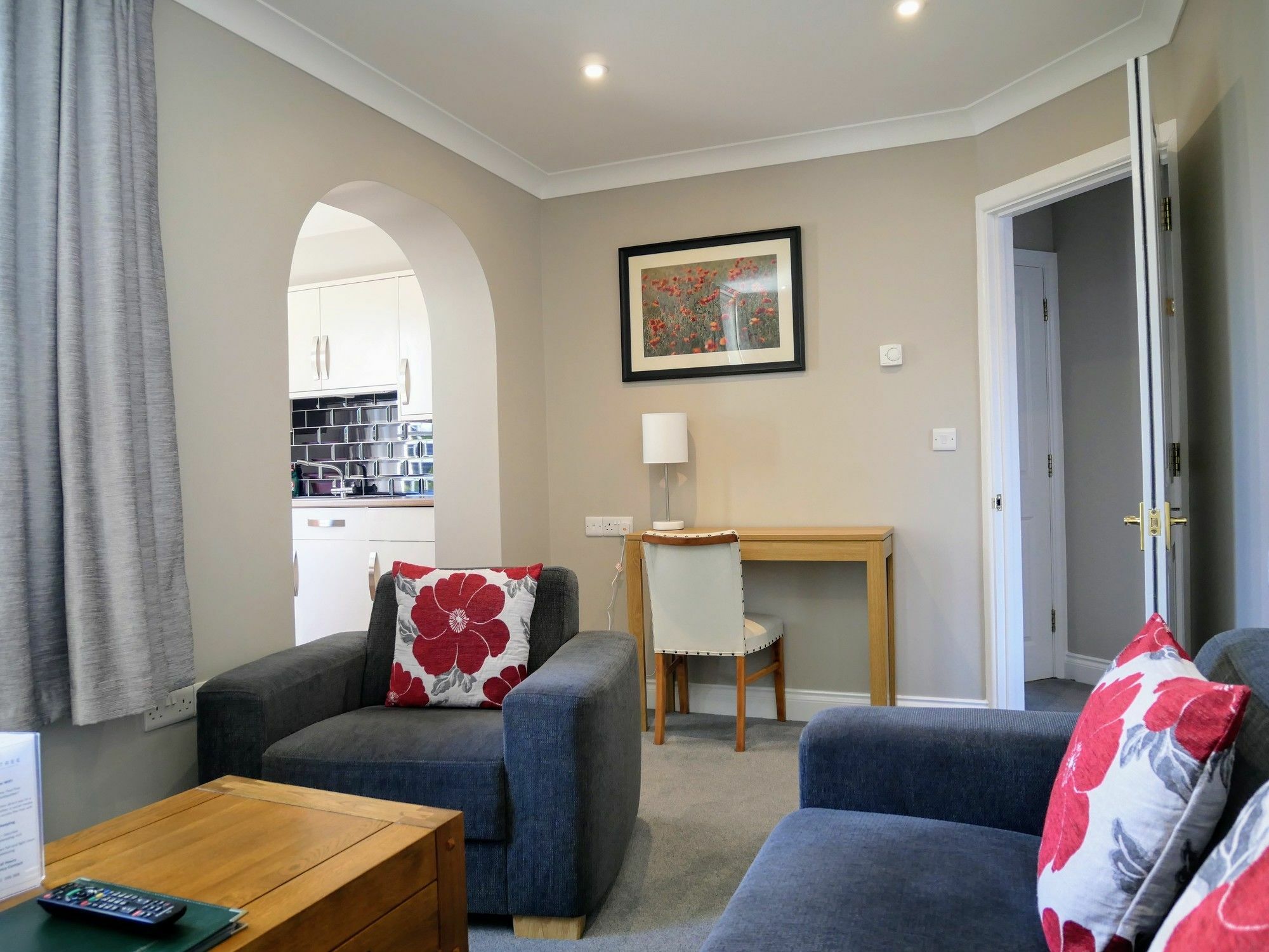 Peartree Serviced Apartments Salisbury Exteriör bild